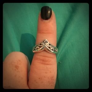 Sterling silver filigree Chevron Ring